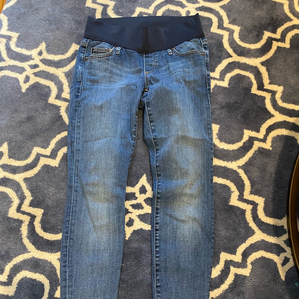 GAP size 2 skinny maternity jeans